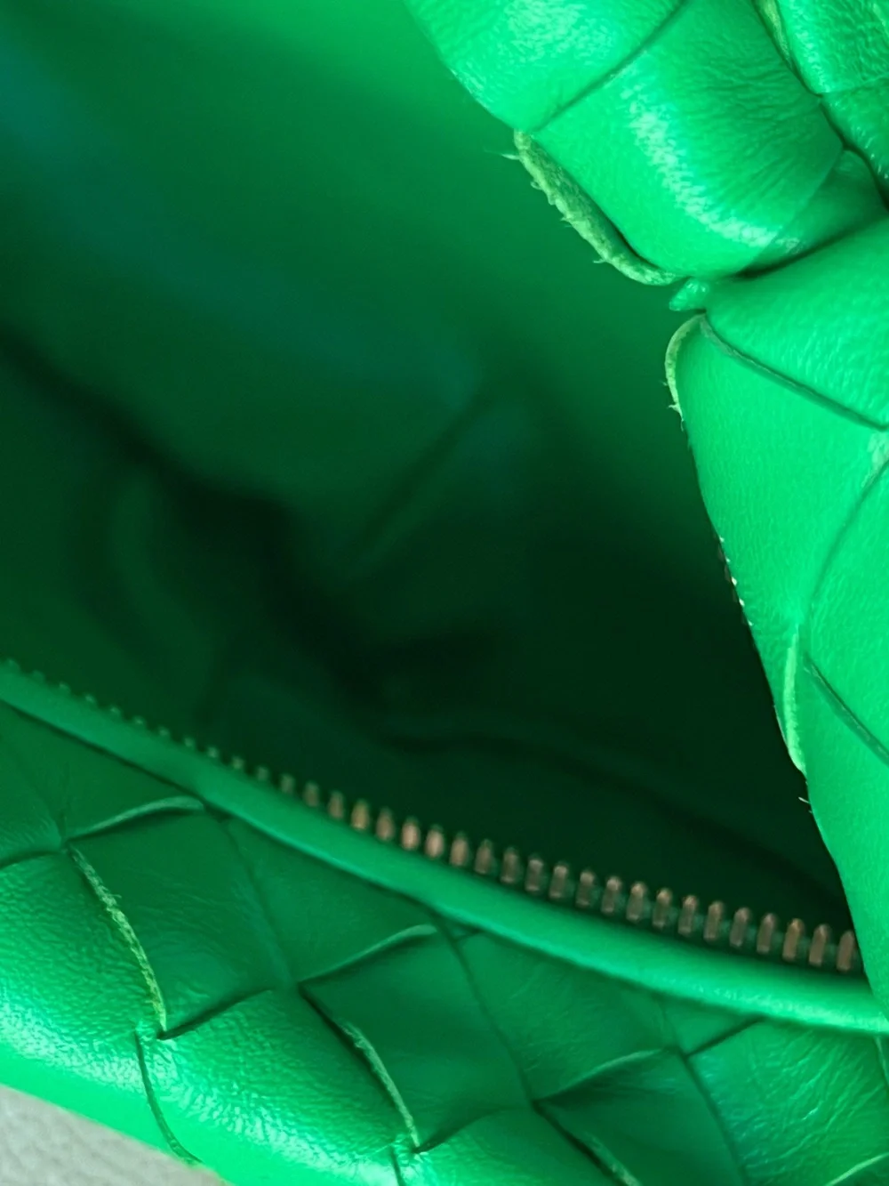 Bottega Veneta Emerald Jodie Mini Bag - Picture 9 of 11